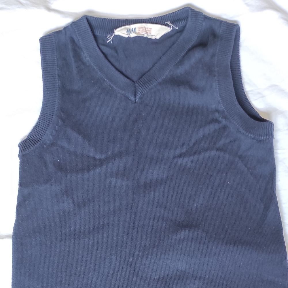 H&M boys sweater vest